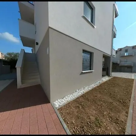公寓 New Apartman P & B 特罗吉尔