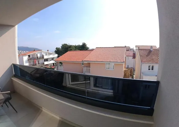 New Apartman P & B 特罗吉尔