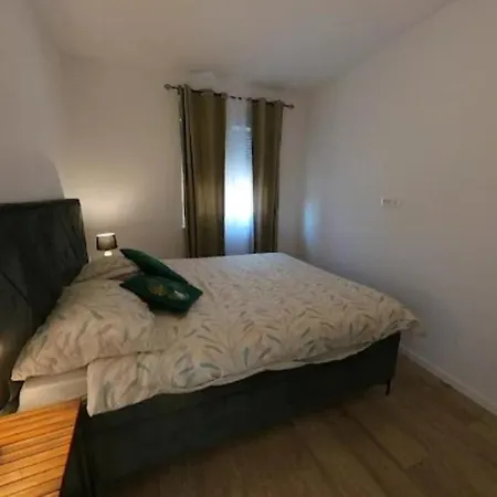 New Apartman P & B Apartment